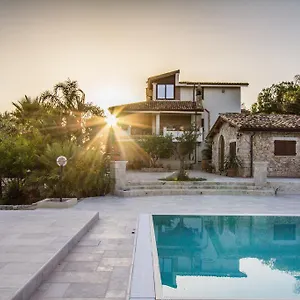 Bed & Breakfast Casale Rocca Russa, Villaggio Mosè